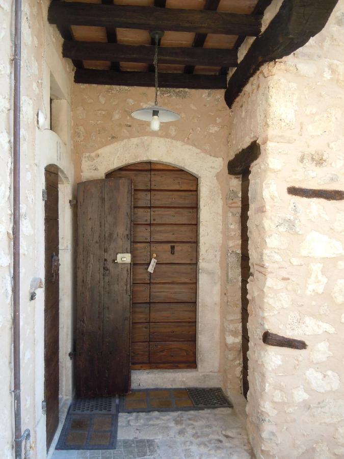 La Casa Su Le Dimore Del Borgo Santo Stefano Di Sessanio Exterior foto