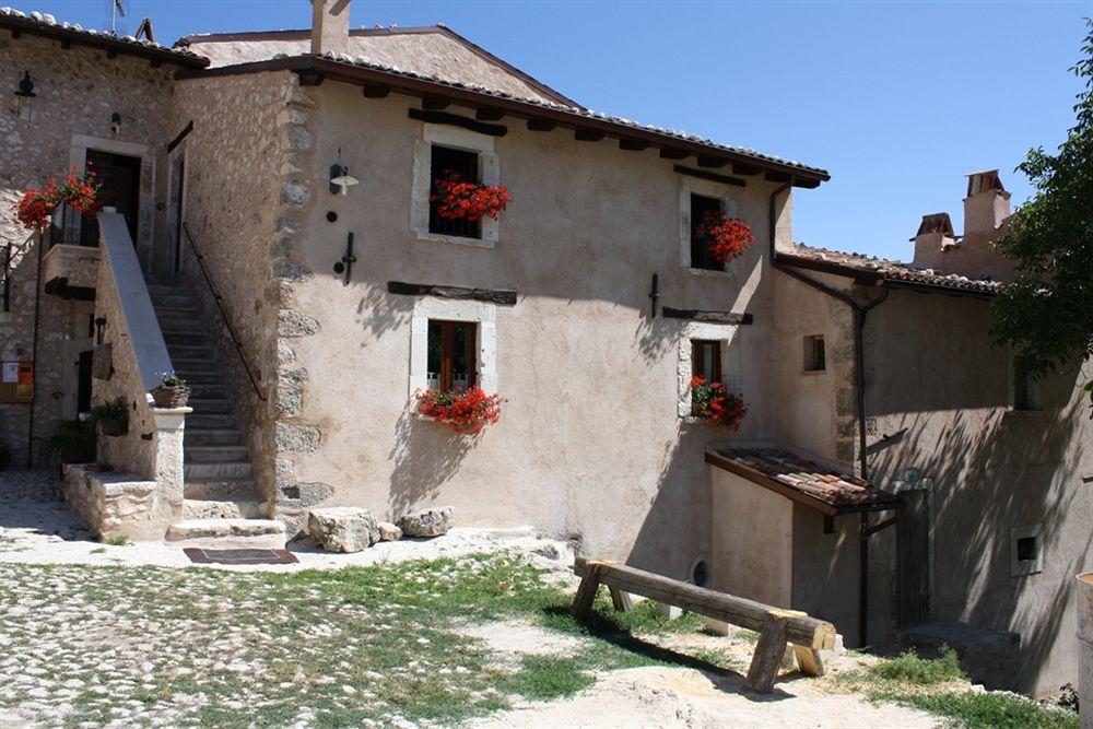 La Casa Su Le Dimore Del Borgo Santo Stefano Di Sessanio Exterior foto