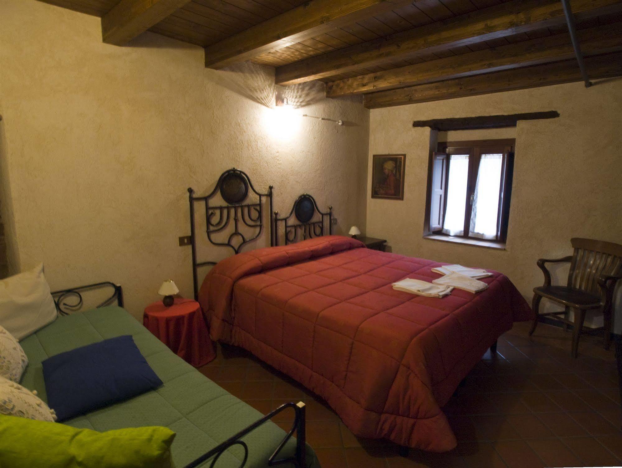 La Casa Su Le Dimore Del Borgo Santo Stefano Di Sessanio Exterior foto